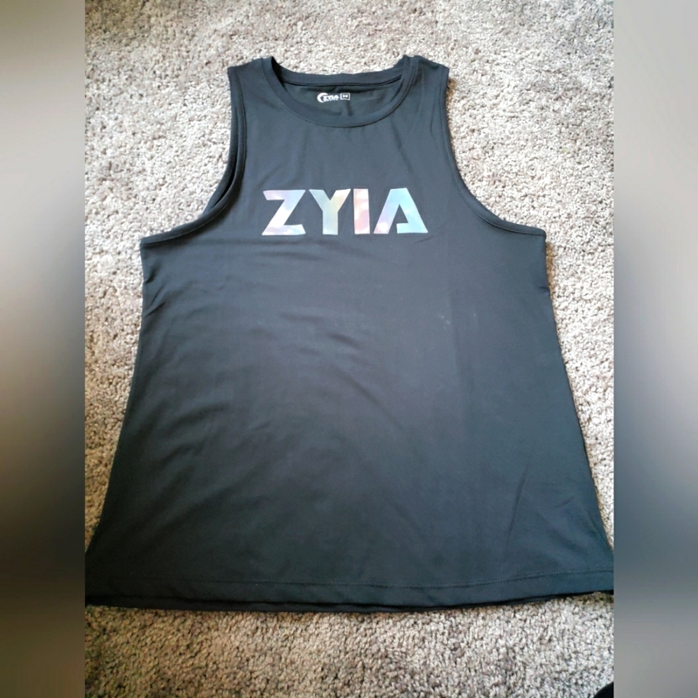 Zyia tank